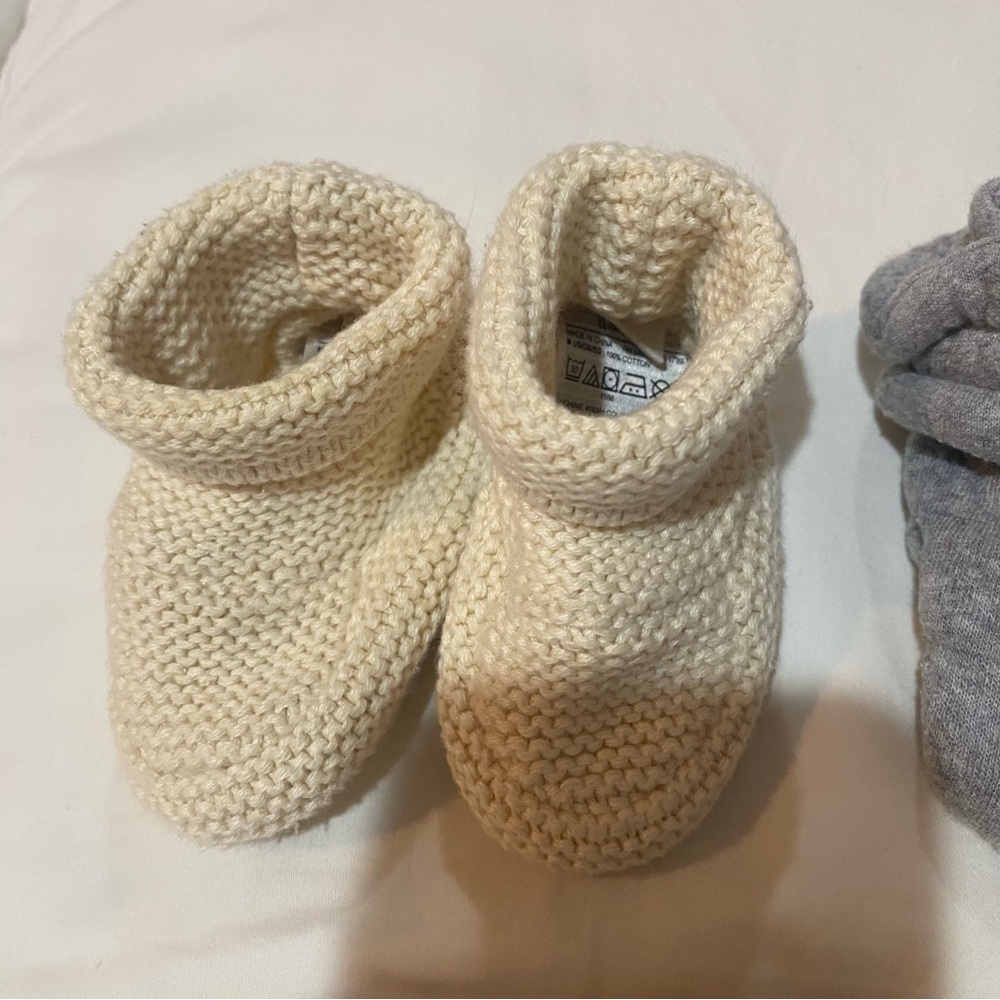 Set of 7! Neutral bootie and Sock Set - Picture 6 of 10